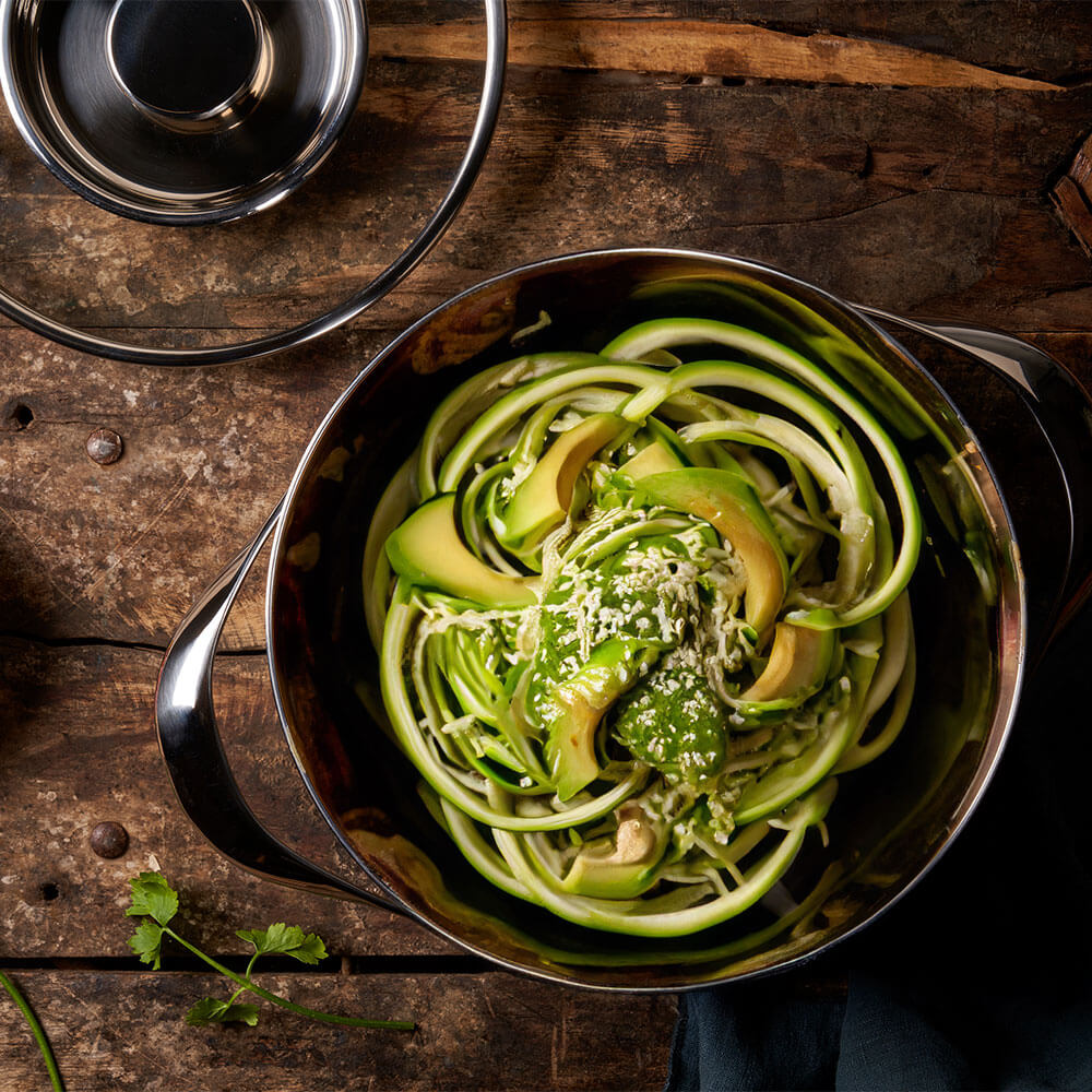 Courgette Noedels met Avocadopesto & Garnalen