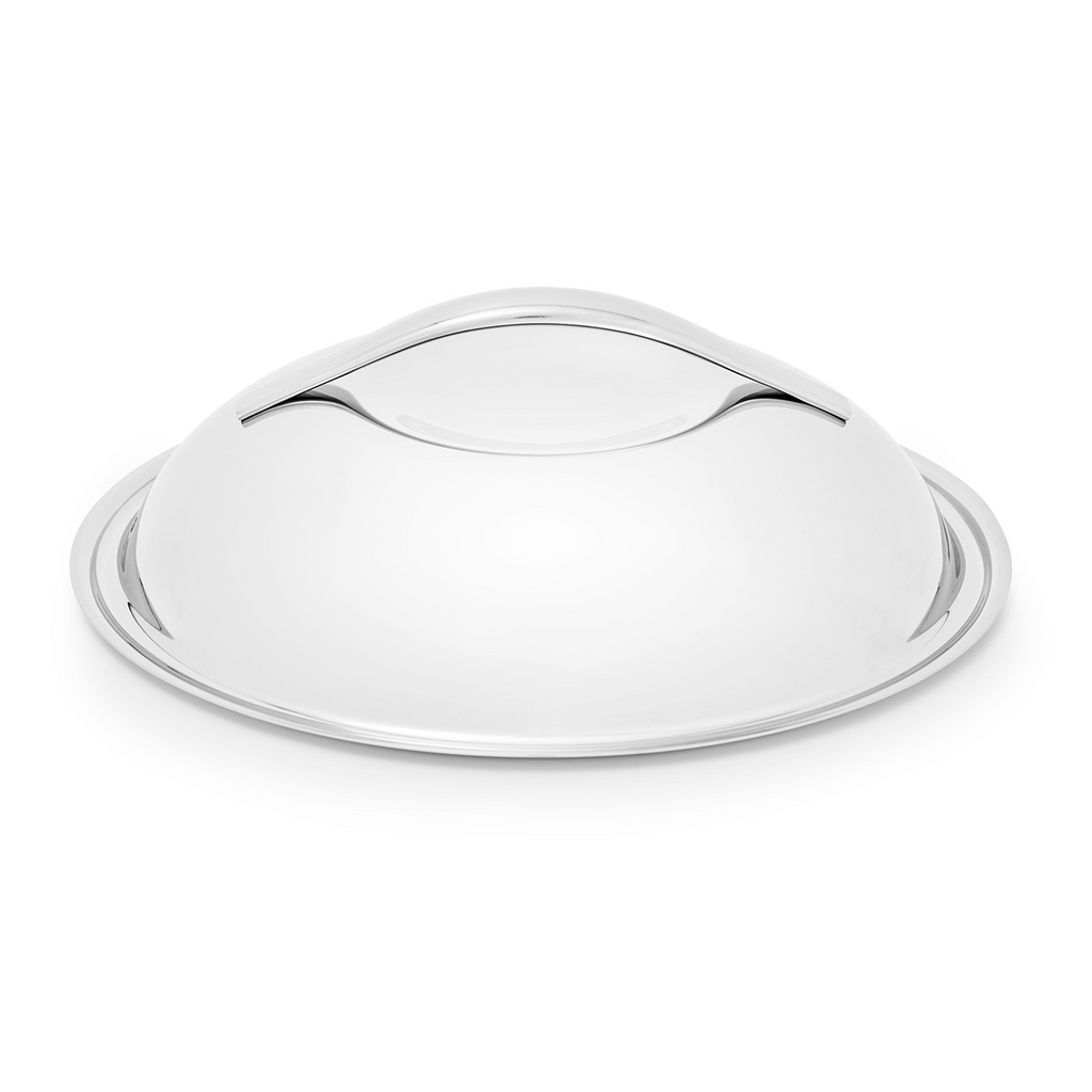 Crowd Cookware Tricorne lid 28 cm side view made of stainless steel and with clear view of the handle and edge