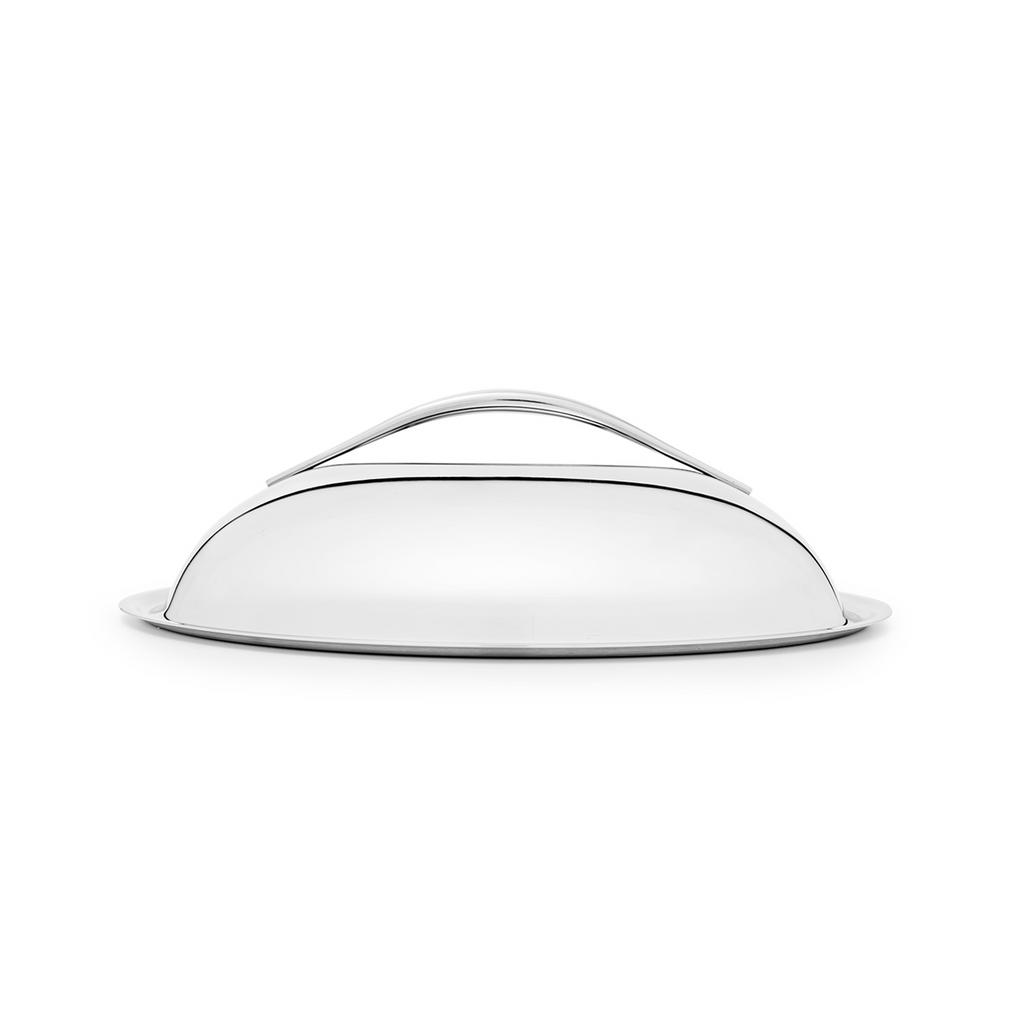 Crowd Cookware Tricorne lid 28 cm side view made of stainless steel and with clear view of the handle and edge and shade